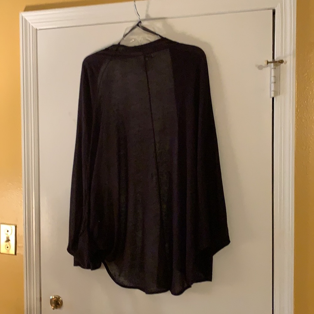 Top - Picture 2 of 4